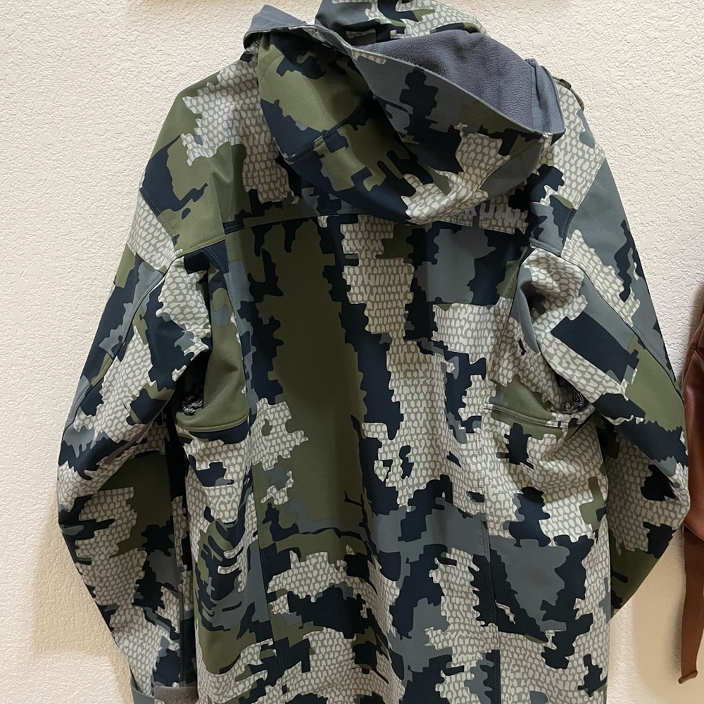 KUIU Camo Performance Jacket - Picture 4 of 4
